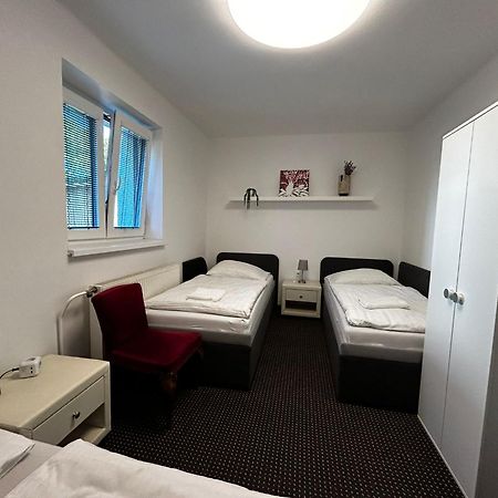 Apartman Hugo Ческе-Будеёвице Экстерьер фото