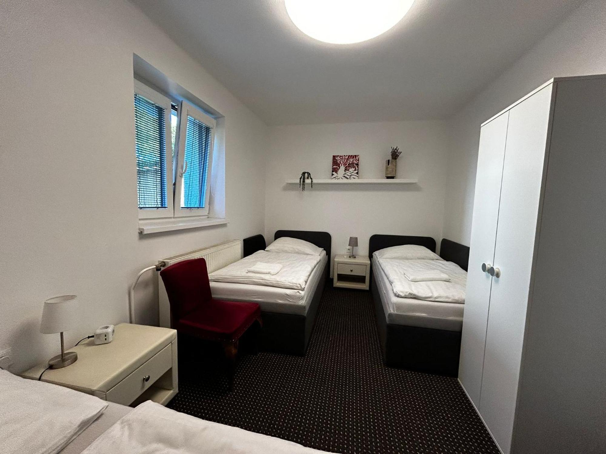 Apartman Hugo Ческе-Будеёвице Экстерьер фото