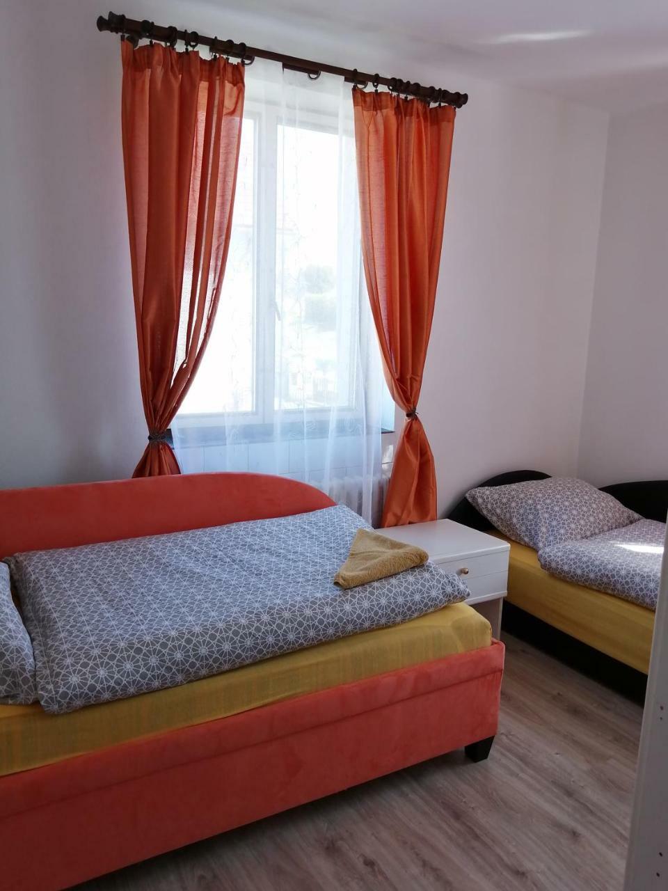 Apartman Hugo Ческе-Будеёвице Экстерьер фото